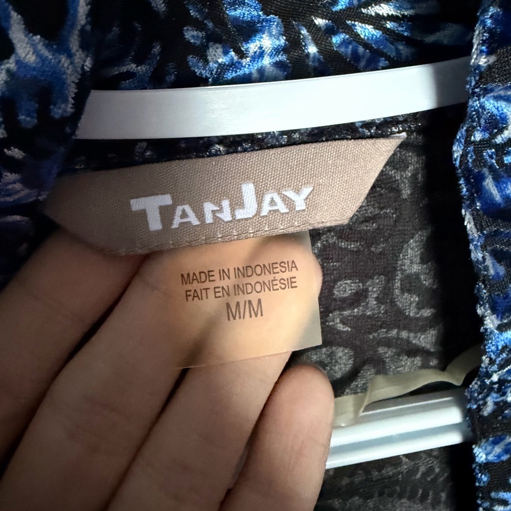 Tanjay Blue and Black Patterned Shirt and Shawl - Picture 7 of 8